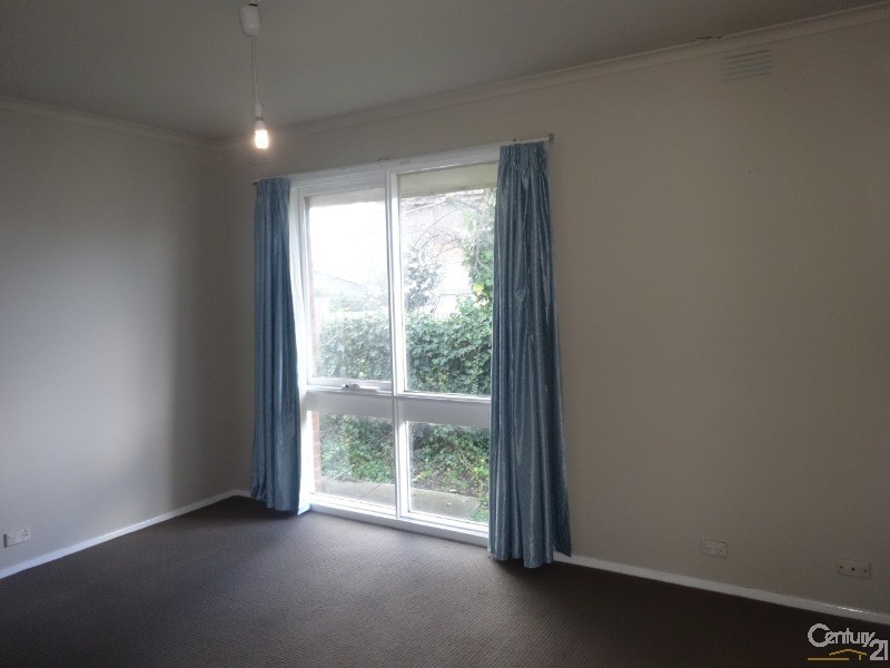 6 McKay Court, Dandenong North VIC 3175