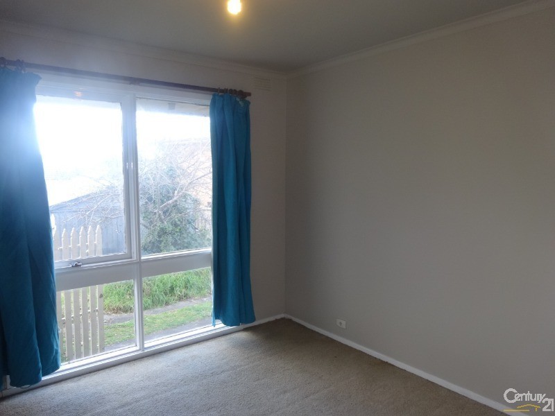 6 McKay Court, Dandenong North VIC 3175