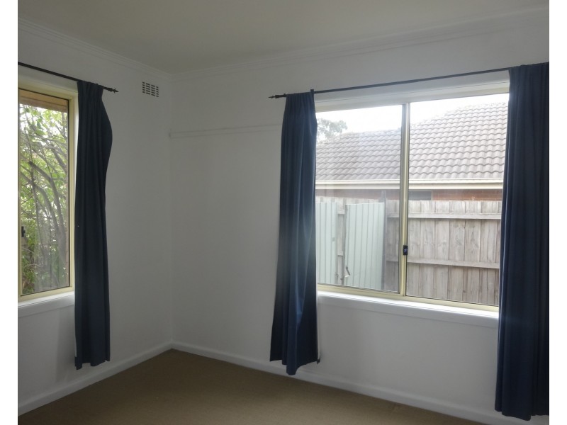 35 Hughes Crescent, Dandenong North VIC 3175