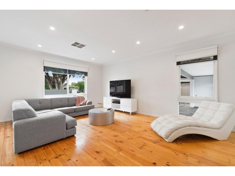 13 Ashworth Drive, Seaford VIC 3198