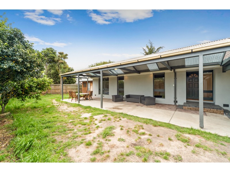 13 Ashworth Drive, Seaford VIC 3198