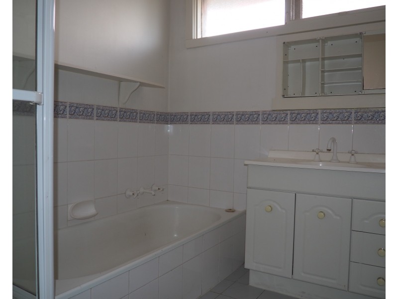 4 Sussex Street, Noble Park VIC 3174