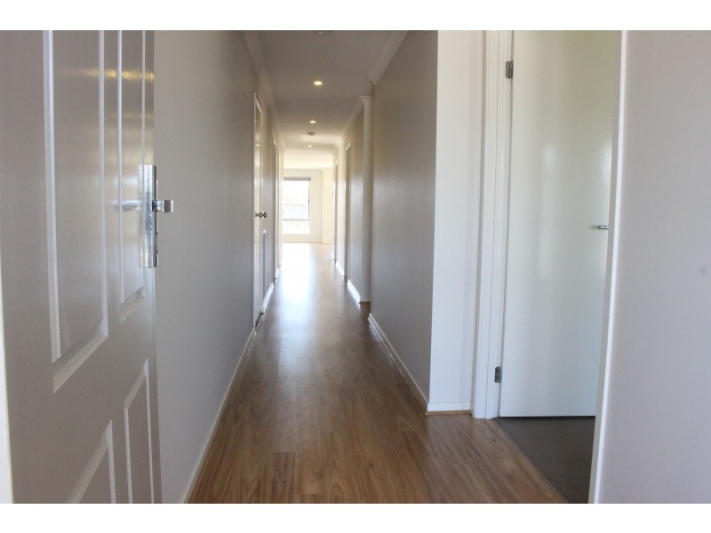 46 Dahlia Crescent, Keysborough VIC 3173