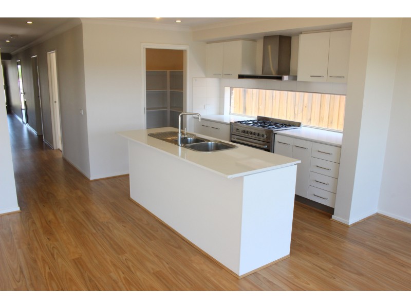 46 Dahlia Crescent, Keysborough VIC 3173