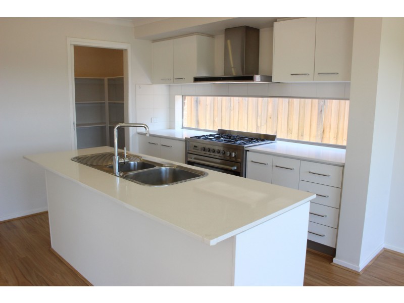 46 Dahlia Crescent, Keysborough VIC 3173