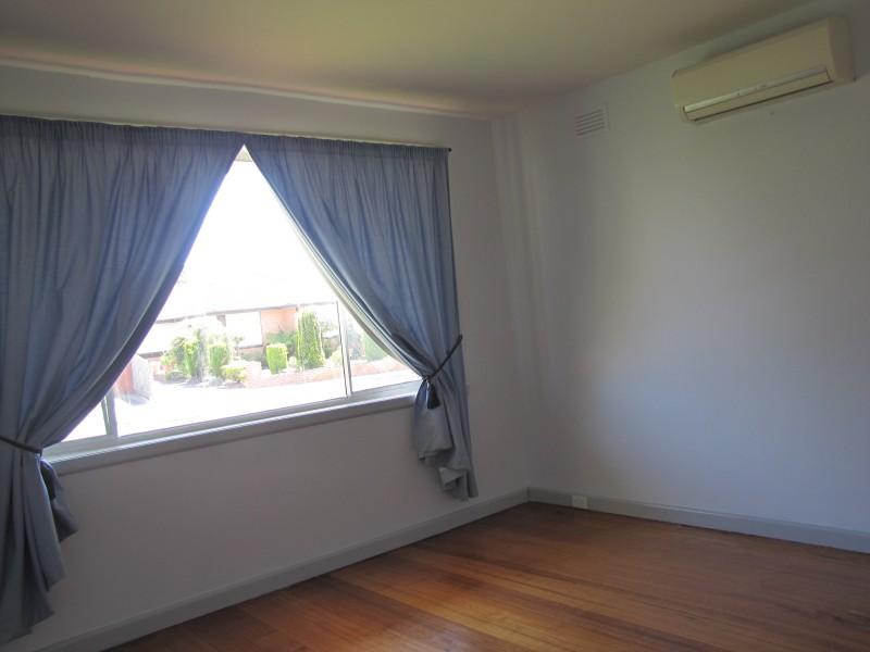 2/33 Gladstone Road, Dandenong VIC 3175