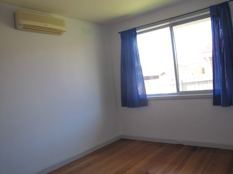 2/33 Gladstone Road, Dandenong VIC 3175