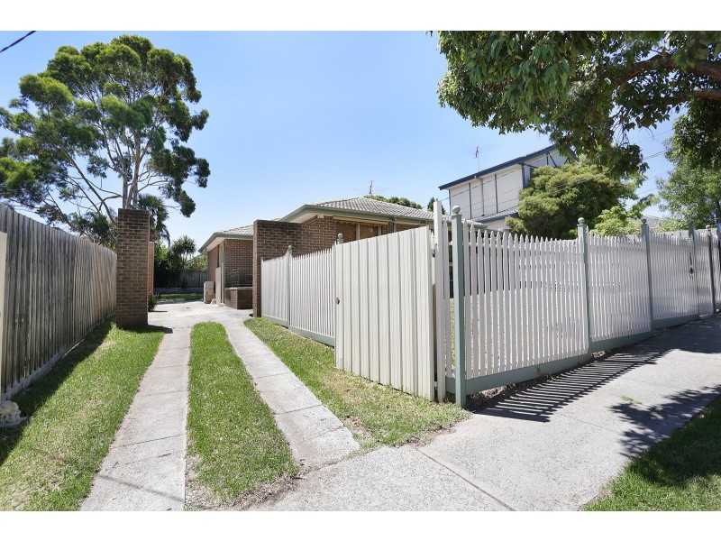 21 Frognal Drive, Noble Park North VIC 3174