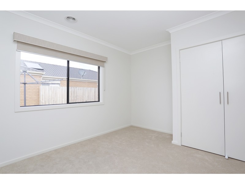 20 Chevrolet Road, Cranbourne East VIC 3977