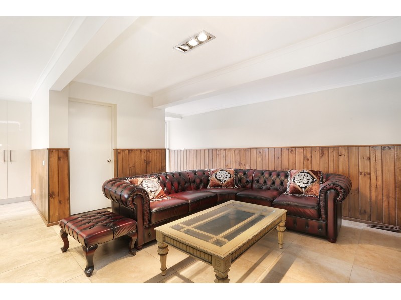 6 Hinrichsen Drive, Hallam VIC 3803