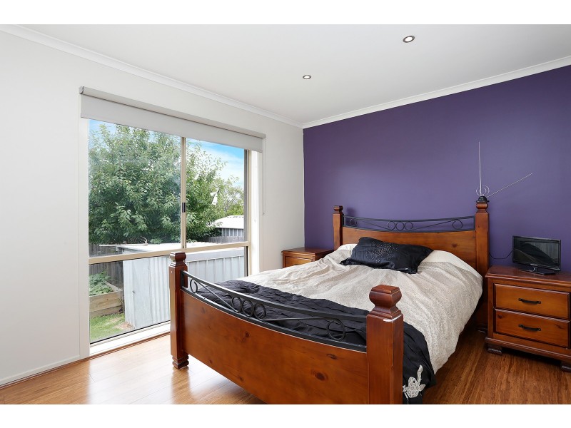 6 Hinrichsen Drive, Hallam VIC 3803