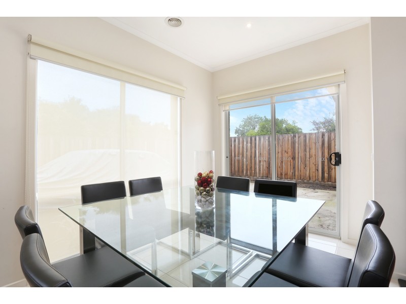 1-2 / 10 Kingswood Cres, Noble Park North VIC 3174