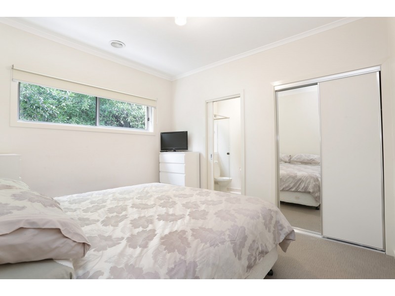 1-2 / 10 Kingswood Cres, Noble Park North VIC 3174