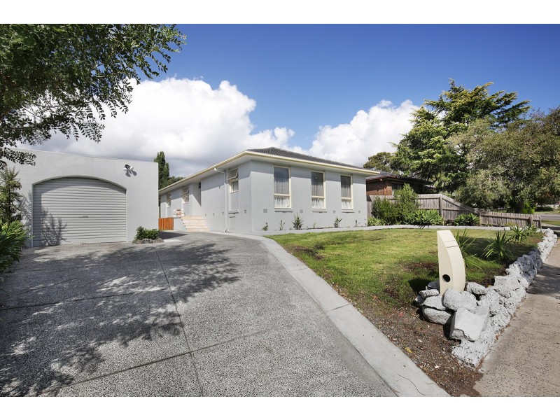 69 James Cook Drive, Endeavour Hills VIC 3802