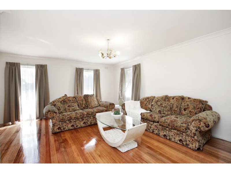 69 James Cook Drive, Endeavour Hills VIC 3802