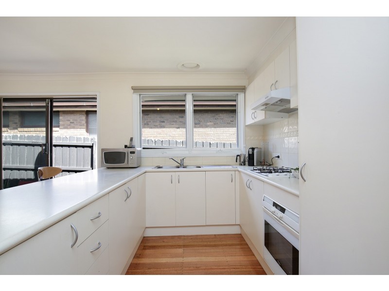 69 James Cook Drive, Endeavour Hills VIC 3802