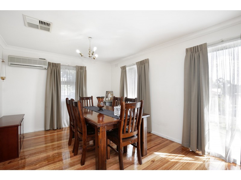 69 James Cook Drive, Endeavour Hills VIC 3802