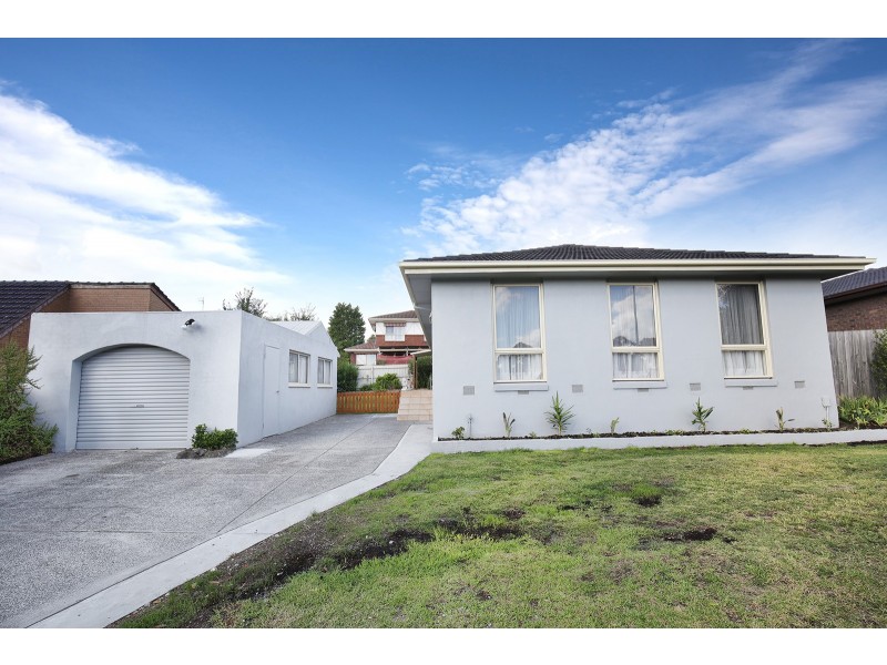 69 James Cook Drive, Endeavour Hills VIC 3802