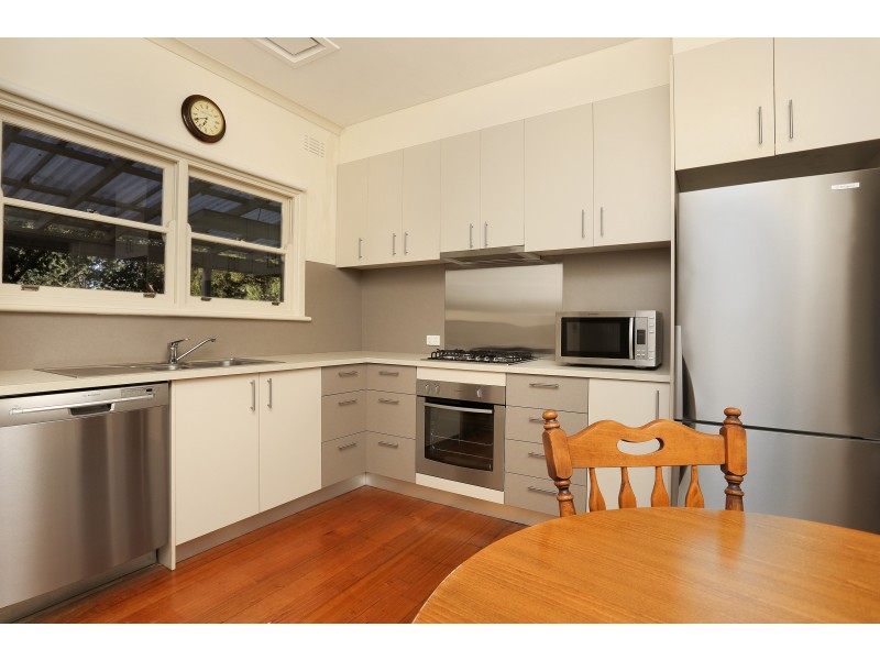 77 Whitworth Avenue, Springvale VIC 3171