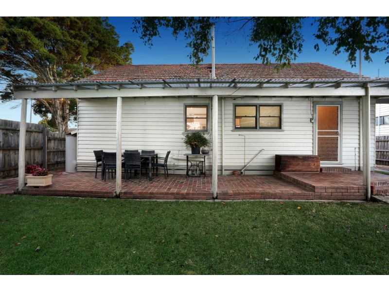 77 Whitworth Avenue, Springvale VIC 3171