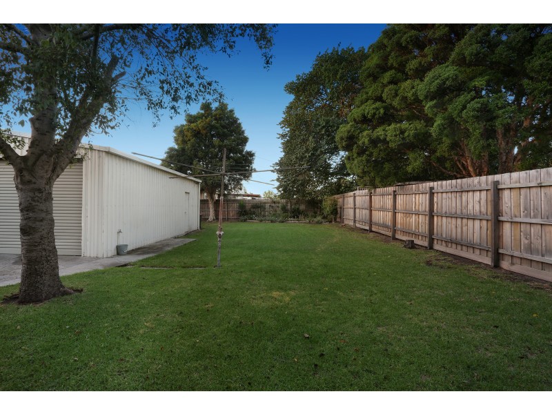 77 Whitworth Avenue, Springvale VIC 3171