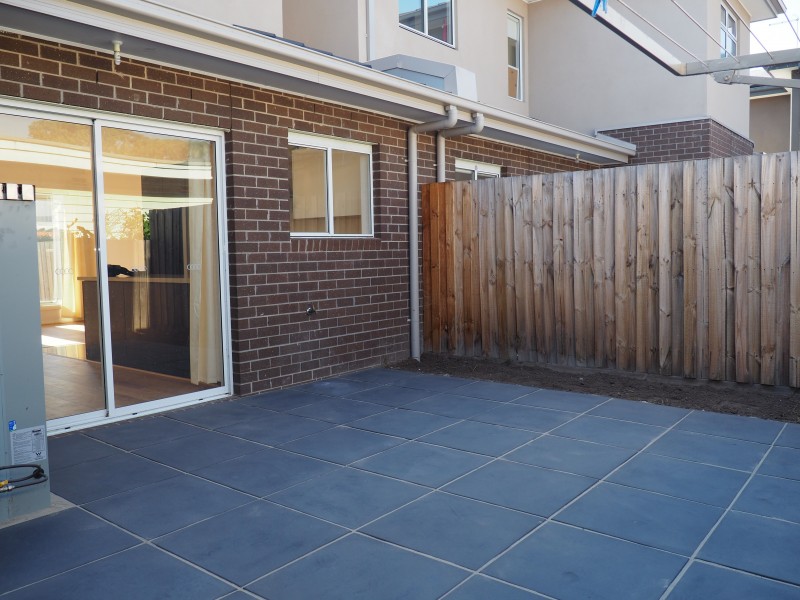 2A Leman Crescent, Noble Park VIC 3174