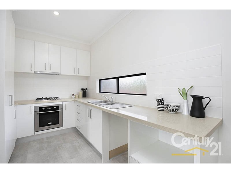 2/16 Mons Parade, Noble Park VIC 3174