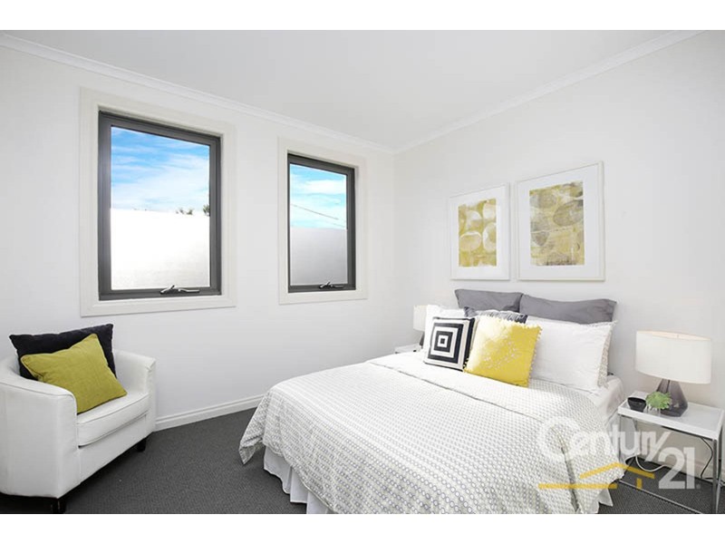 2/16 Mons Parade, Noble Park VIC 3174