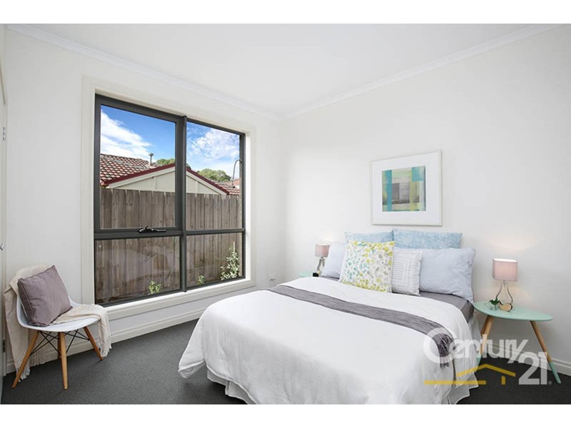 2/16 Mons Parade, Noble Park VIC 3174