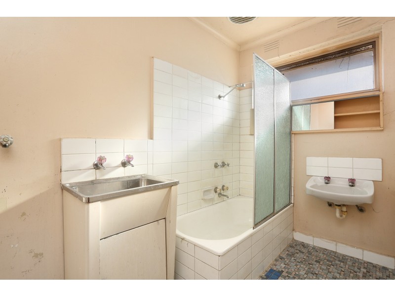 8/6 Keys Street, Dandenong VIC 3175