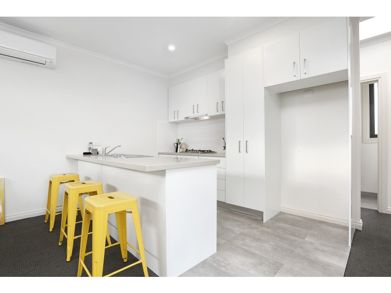 1/16 Mons Parade, Noble Park VIC 3174