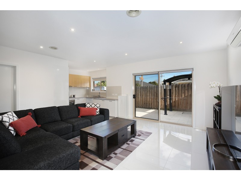 2/2 Lebanon Street, Dandenong VIC 3175