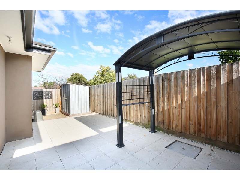 2/2 Lebanon Street, Dandenong VIC 3175