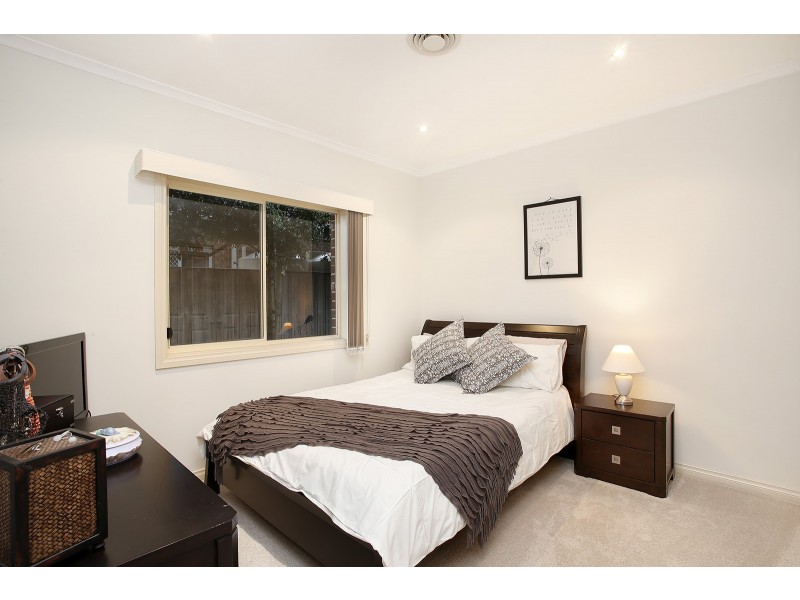 24 Glen Vista Drive, Narre Warren North VIC 3804