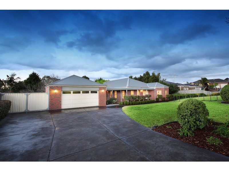 24 Glen Vista Drive, Narre Warren North VIC 3804