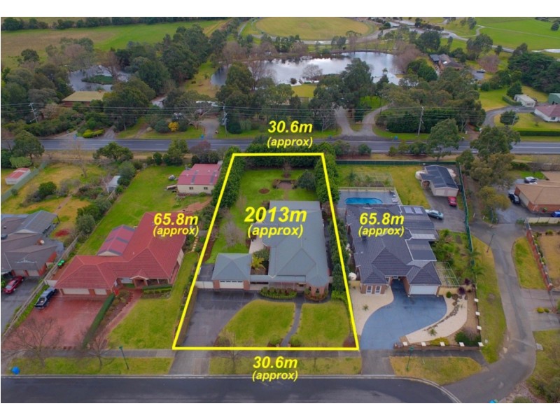 24 Glen Vista Drive, Narre Warren North VIC 3804