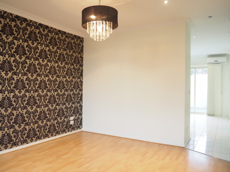 2/33 Ellt Crescent, Noble Park VIC 3174