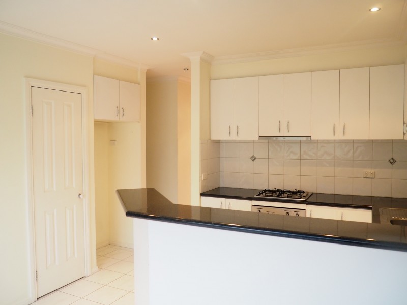 2/33 Ellt Crescent, Noble Park VIC 3174
