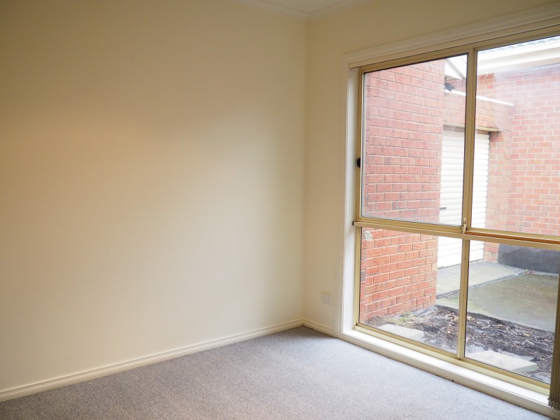 2/33 Ellt Crescent, Noble Park VIC 3174