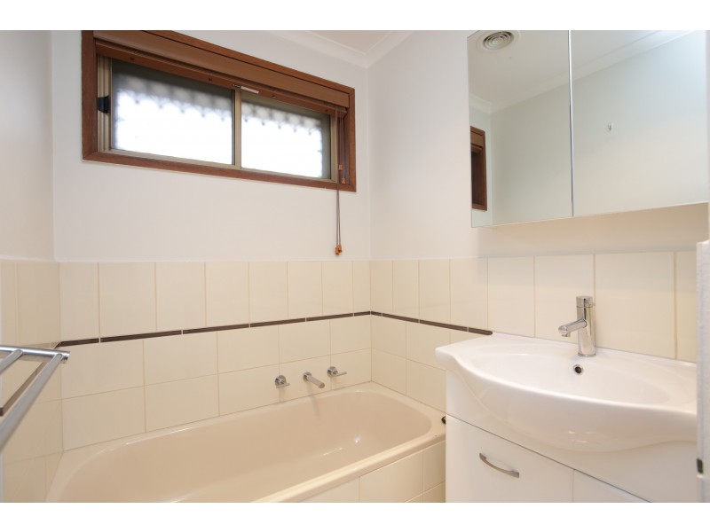 4/70 Ellendale Road, Noble Park VIC 3174