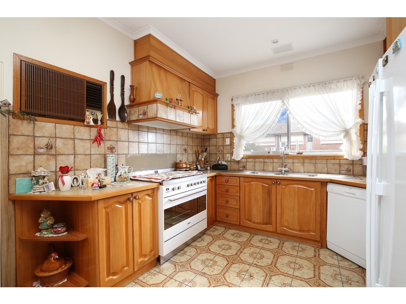 35 Gladstone Road, Dandenong VIC 3175