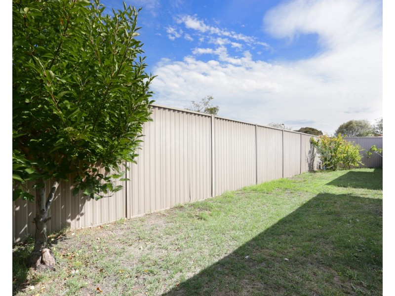 28 Hennessy Way, Dandenong North VIC 3175