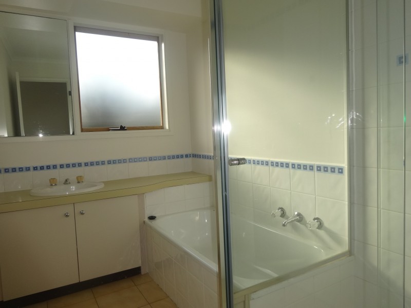 1 Greenleaf Court, Keysborough VIC 3173