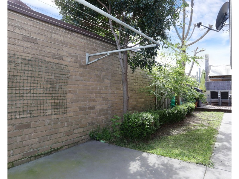 2/75 Athol Road, Springvale South VIC 3172