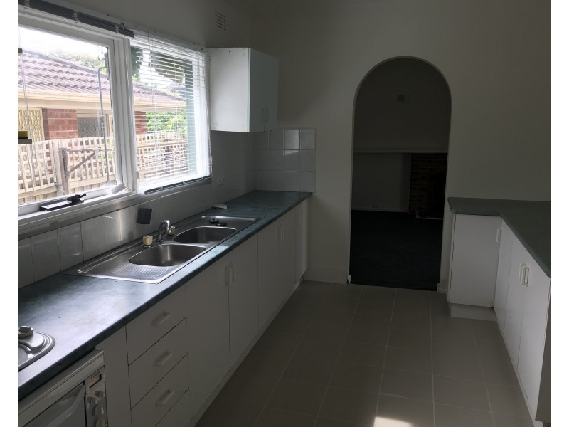 8 Parker Street, Springvale South VIC 3172