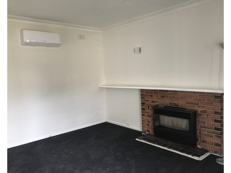 8 Parker Street, Springvale South VIC 3172