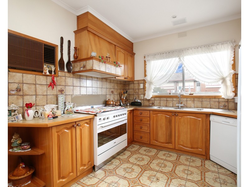 35 Gladstone Road, Dandenong VIC 3175