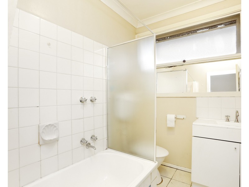 2/12 Aenone Avenue, Noble Park VIC 3174