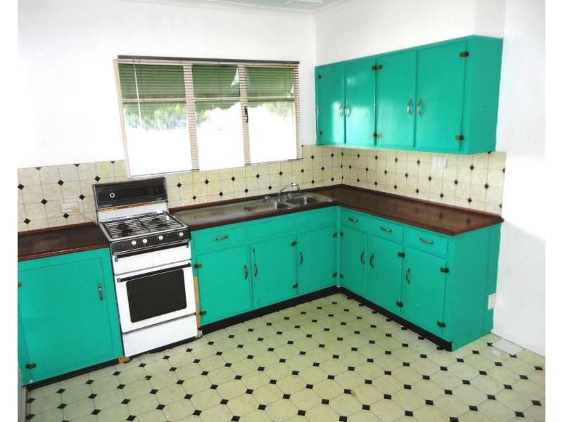 27 Tristania Street, Doveton VIC 3177