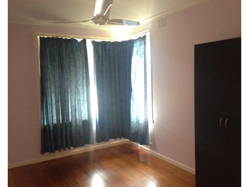 13 Brady Avenue, Clayton South VIC 3169